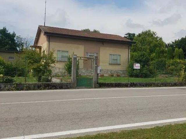 Villa Indipendente in vendita a Vivaro, Friuli-Venezia Giulia