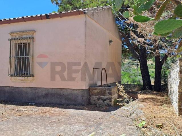 Villa Indipendente in vendita a Cunzirìa, Vizzini