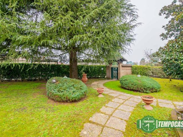 Villa Indipendente in vendita a Sarmazzano, Vizzolo Predabissi