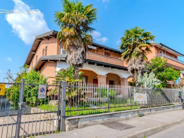 Villa Indipendente in vendita a Sarmazzano, Vizzolo Predabissi