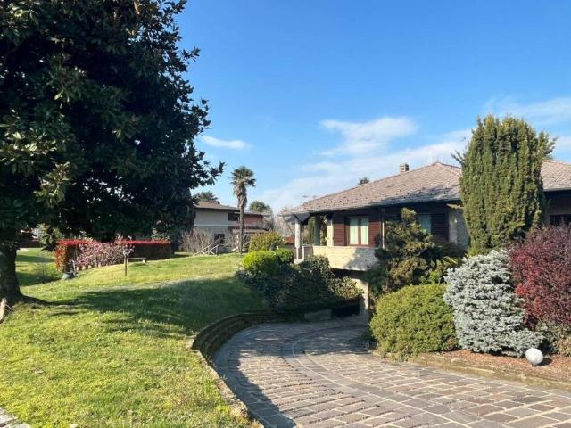 Villa Indipendente in vendita a Sarmazzano, Vizzolo Predabissi