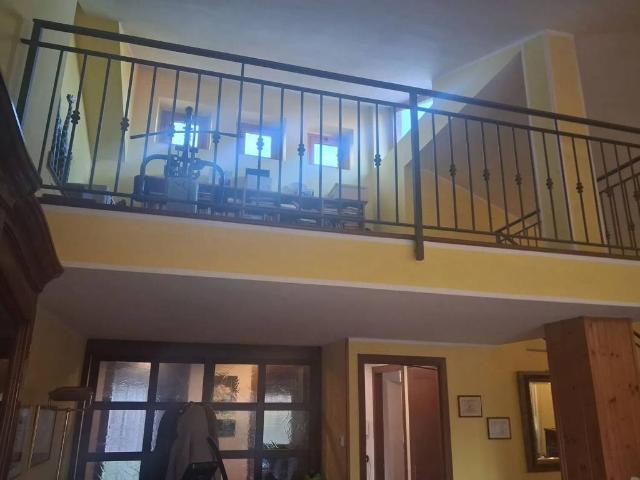 Villa Indipendente in vendita a Villa Iria, Voghera