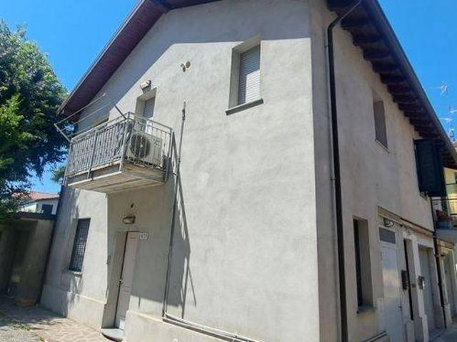 Villa Indipendente in vendita a La Colombara, Voghera