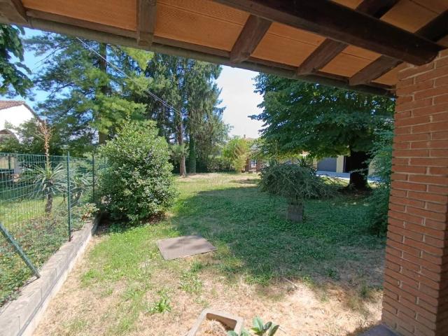Villa Indipendente in vendita a Cascina Tiberia, Voghera