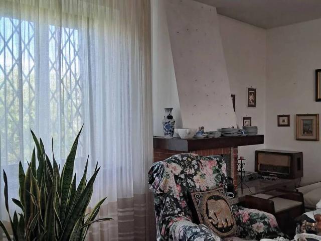 Villa Indipendente in vendita a Cascina Crosia, Voghera