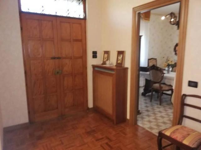Villa Indipendente in vendita a Rione Strada Valle, Voghera
