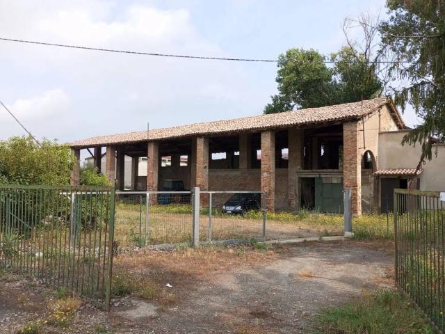 Villa Indipendente in vendita a Cascina Rascona, Voghera