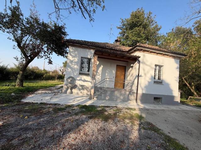 Villa Indipendente in vendita a Cascina Bossoletta, Voghera