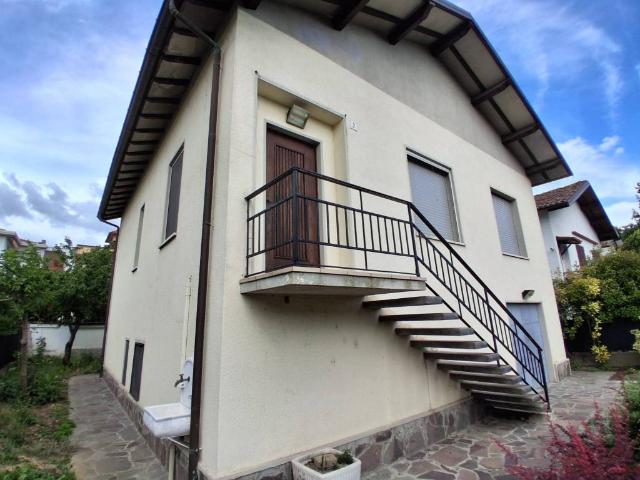 Villa Indipendente in vendita a Benvenuti, Voghera