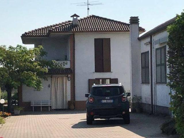 Villa Indipendente in vendita a Medassino, Voghera