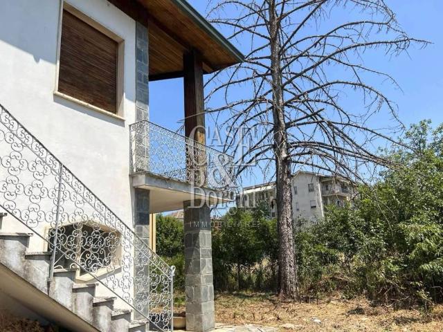 Villa Indipendente in vendita a Benvenuti, Voghera