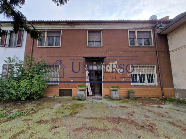 Villa Indipendente in vendita a Voghera, Lombardia