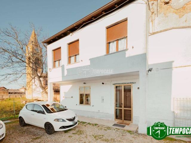 Villa Indipendente in vendita a Cascina Vittoria, Voghera