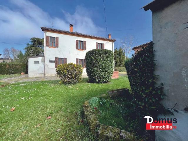 Villa Indipendente in vendita a Voghiera, Reggio Emilia