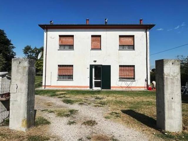 Villa Indipendente in vendita a Voghiera, Reggio Emilia