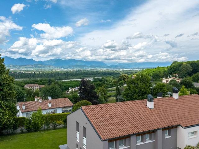 Villa Indipendente in vendita a Volpago Del Montello, Veneto
