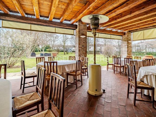 Villa Indipendente in vendita a Volpago Del Montello, Veneto