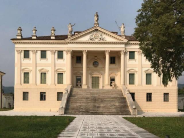 Villa Indipendente in vendita a Volpago Del Montello, Veneto