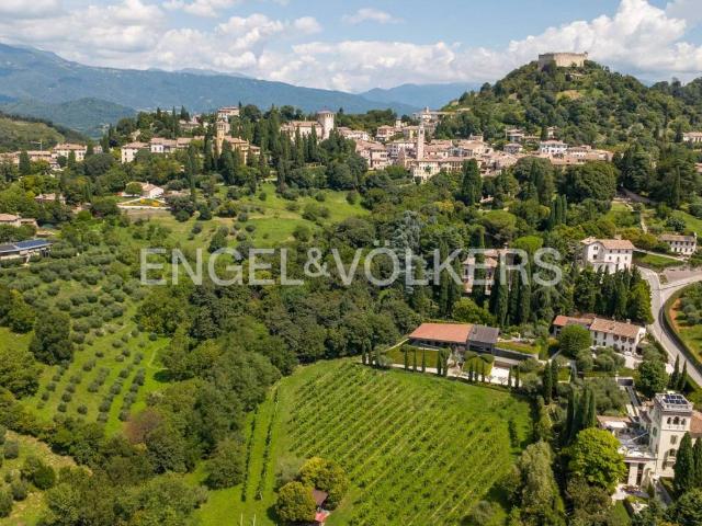 Villa Indipendente in vendita a Volpago Del Montello, Veneto