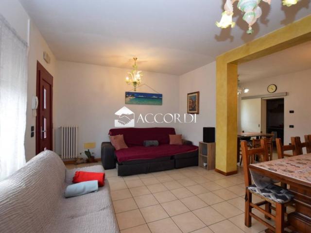 Villa Indipendente in vendita a Sant'Eurosia, Volpago Del Montello