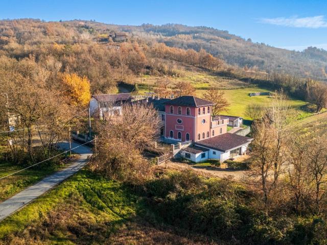 Villa Indipendente in vendita a Piemonte, Alessandria