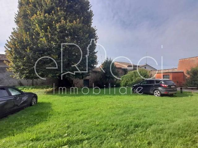 Villa Indipendente in vendita a Volta Mantovana, Lombardia