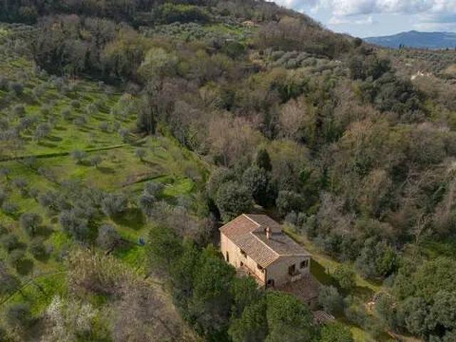 Villa Indipendente in vendita a Volterra, Toscana