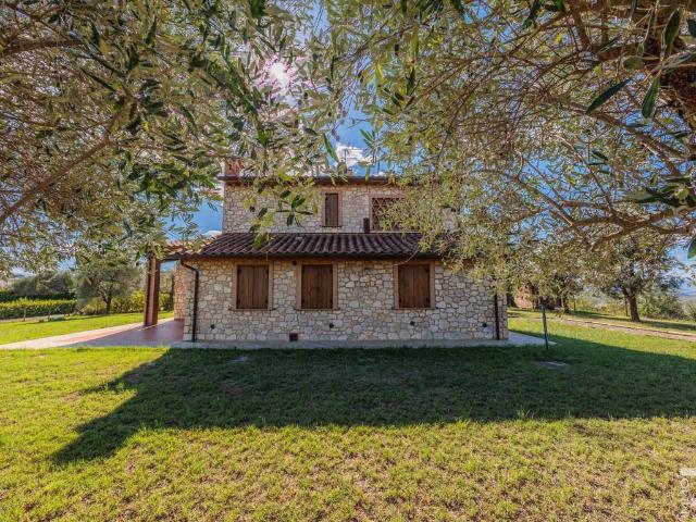 Villa Indipendente in vendita a Volterra, Pisa