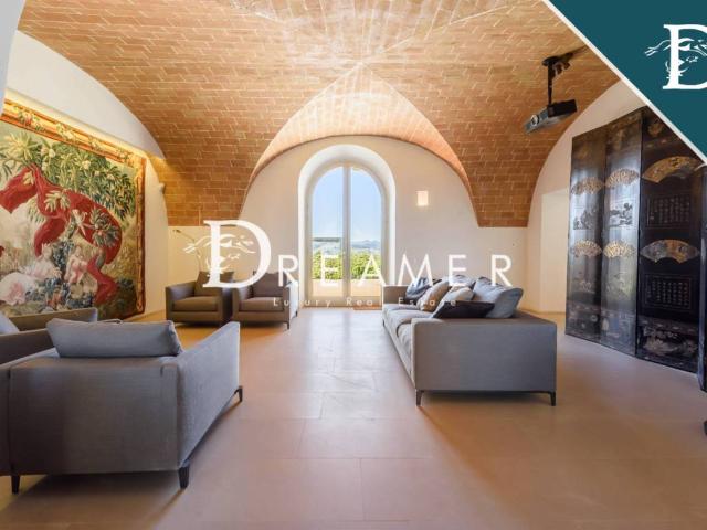 Villa Indipendente in vendita a Volterra, Pisa