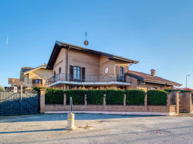 Villa Indipendente in vendita a Zucche, Piemonte
