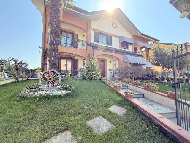 Villa Indipendente in vendita a Gerbole, Piemonte