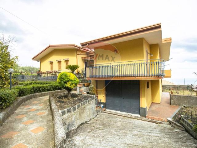 Villa Indipendente in vendita a Zafferana Etnea, Sicilia