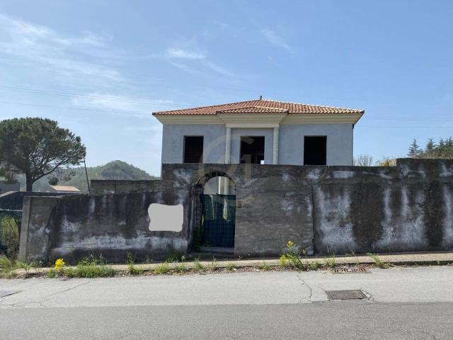 Villa Indipendente in vendita a Zafferana Etnea, Sicilia