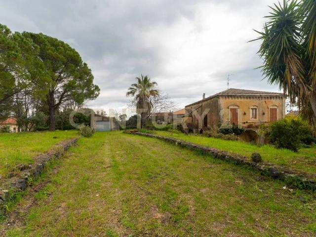 Villa Indipendente in vendita a Pisano, Zafferana Etnea