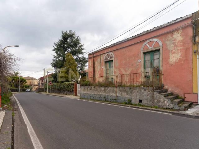 Villa Indipendente in vendita a Pisano, Zafferana Etnea