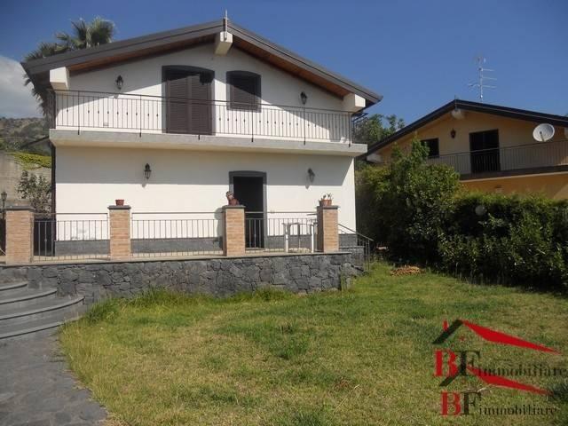 Villa Indipendente in vendita a Poggiofelice, Zafferana Etnea