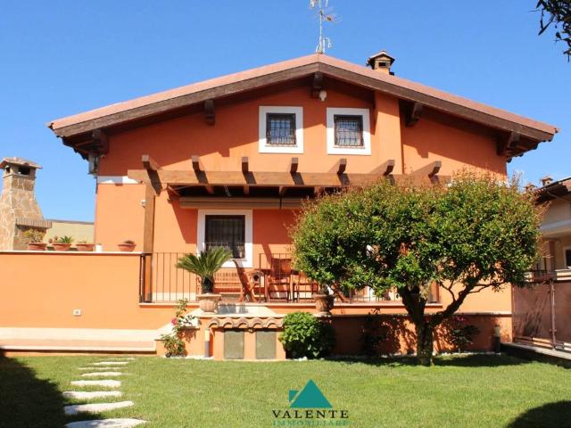 Villa Indipendente in vendita a Roma Capitale, Lazio