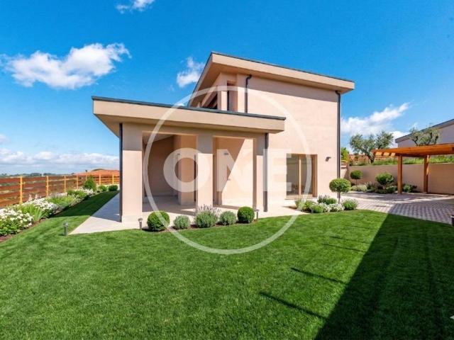 Villa Indipendente in vendita a Borgo San Martino, Roma Capitale