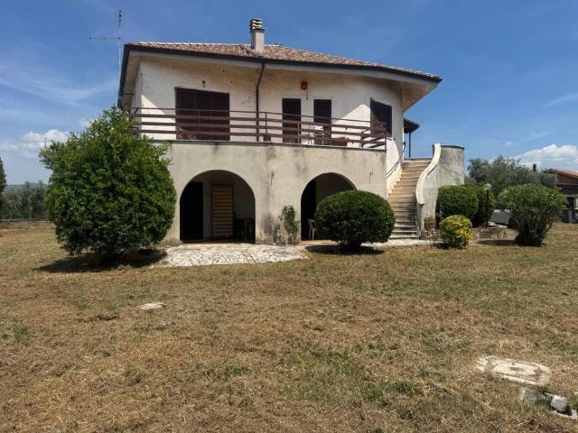 Villa Indipendente in vendita a Gallicano nel Lazio, Roma Capitale