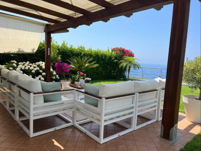 Villa Indipendente in vendita a Calabria, Vibo Valentia