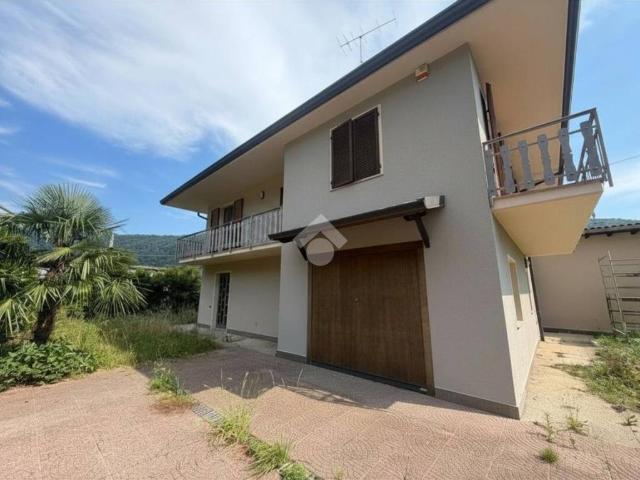 Villa Indipendente in vendita a Selva, Zandobbio