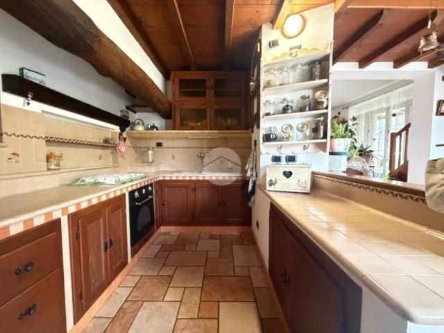 Villa Indipendente in vendita a Selva, Zandobbio