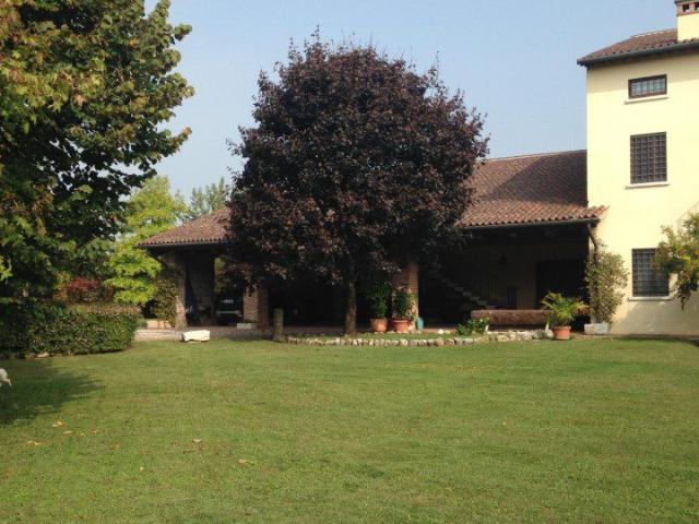 Villa Indipendente in vendita a Zanè, Veneto