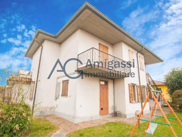Villa Indipendente in vendita a Zanica, Lombardia