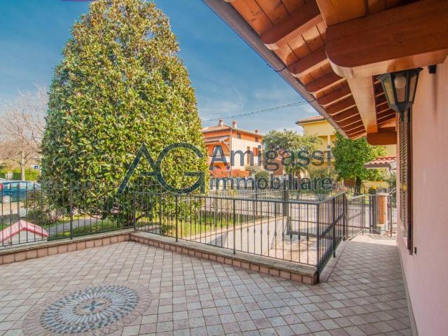 Villa Indipendente in vendita a Zanica, Lombardia