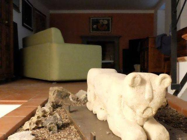 Villa Indipendente in vendita a Zavattarello, Lombardia