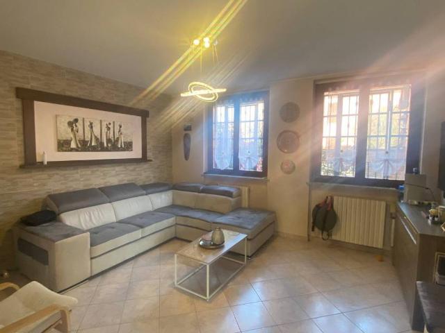 Villa Indipendente in vendita a Zeccone, Lombardia