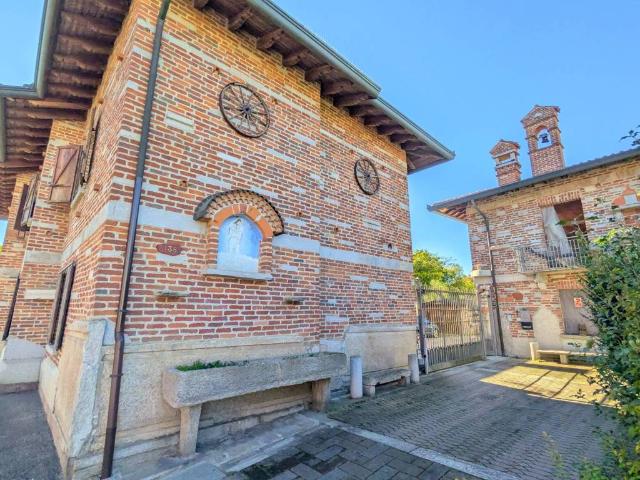 Villa Indipendente in vendita a Zeccone, Lombardia