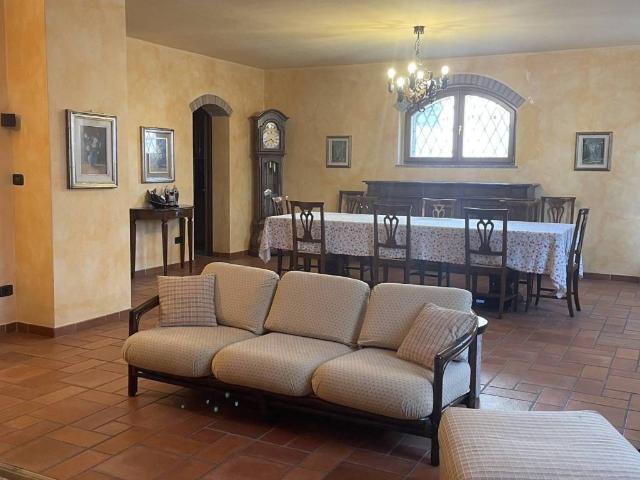 Villa Indipendente in vendita a Muzzano, Zelo Buon Persico