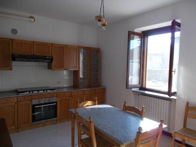 Villa Indipendente in vendita a Zenevredo, Lombardia